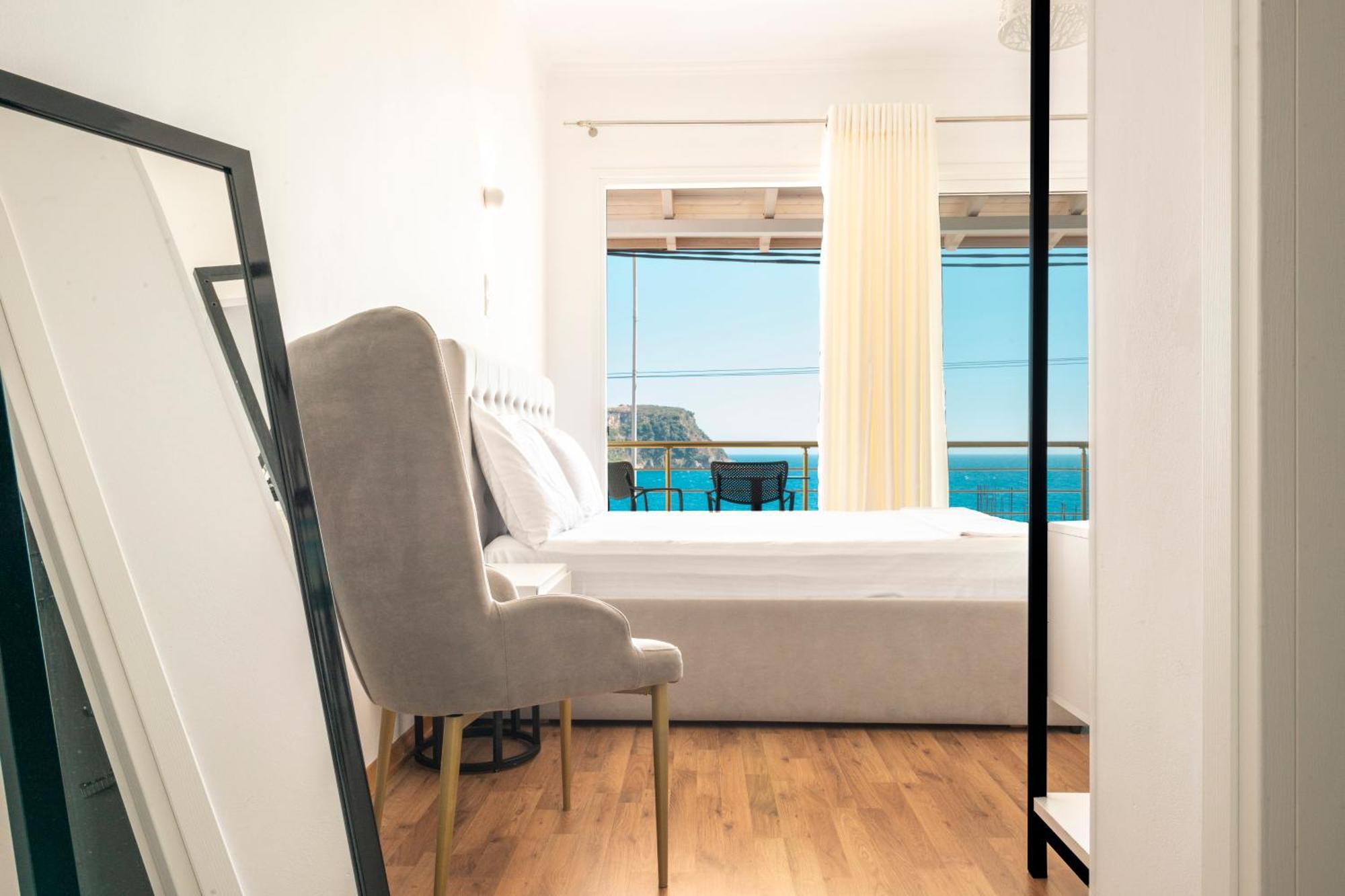 Ionio Rooms Himare Exterior foto
