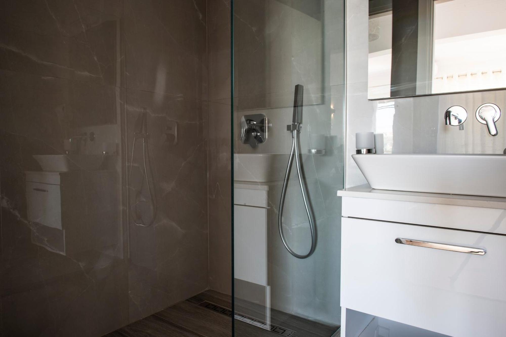 Ionio Rooms Himare Exterior foto